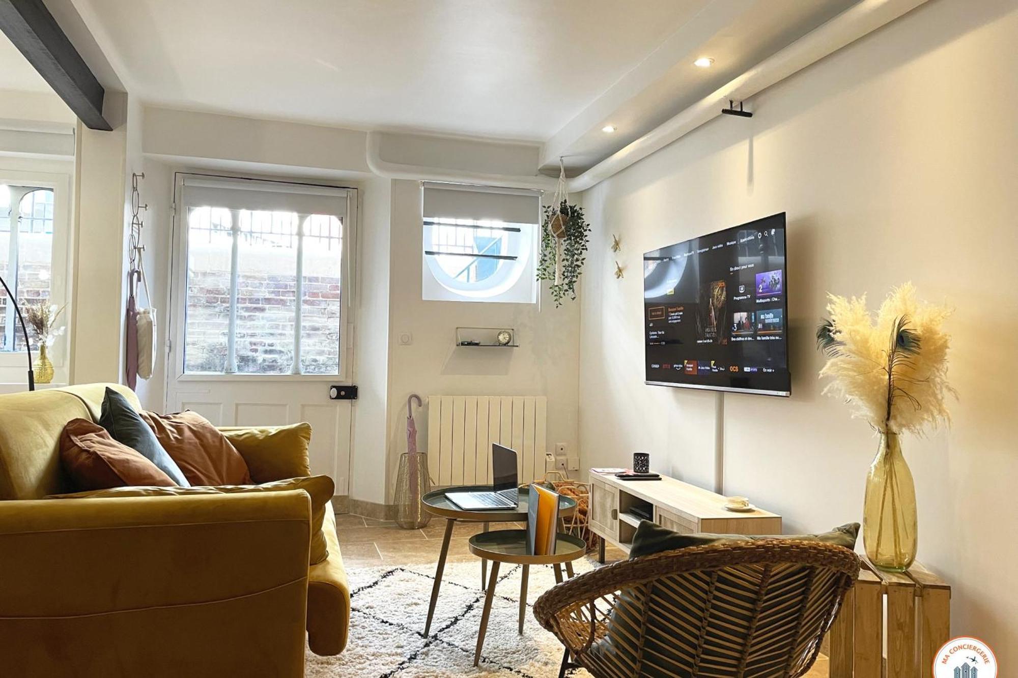 The Station - 50m Gare Apartment